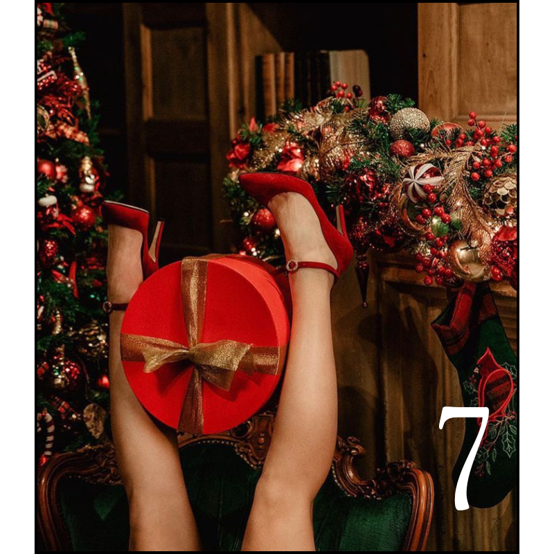 $210 Medium Area LHR – Package of 6 – Christmas 2025